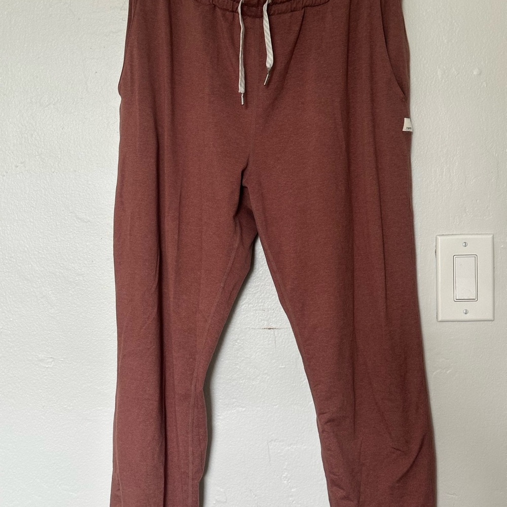 Vuori Women’s Performance Jogger in Sienna
